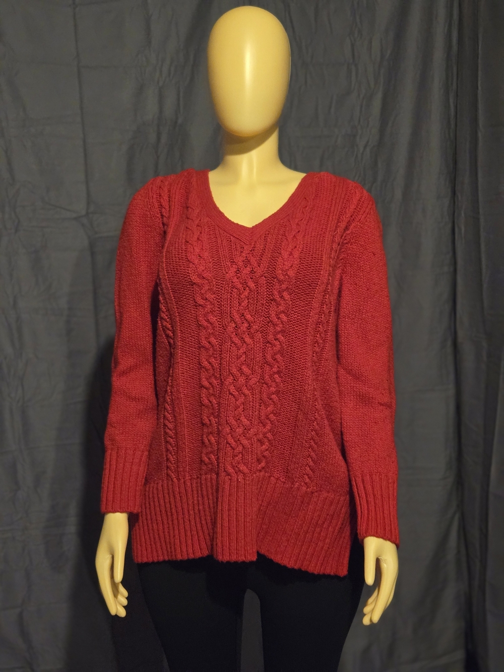 Red Cable-Knit V-Neck Women's Plus Size Sweater